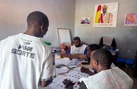 غينيا.. استفتاء يمهد الطريق لزعيم الانقلاب دومبويا للترشح للرئاسة