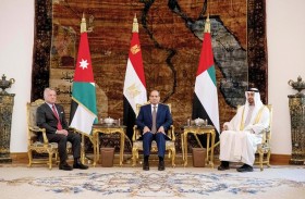 محمد بن زايد والرئيس المصري وملك الأردن يبحثون العلاقات الأخوية والتعاون العربي والقضايا المشتركة