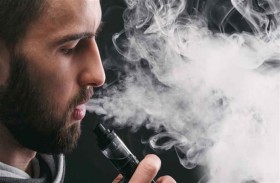 بعد إدمان الفيب.. مرض مميت في رئة شابة