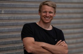 «الإمارات للدراجات» يتعاقد  مع اكرمان وألميدا