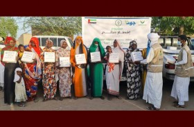 خيرية الشارقة توزع الطرود الغذائية على الأسر المتعففة في السودان وبوركينافاسو