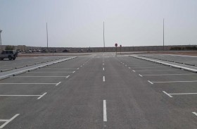 بلدية منطقة الظفرة تنفذ مداخل ومواقف عامة على مستوى المنطقة