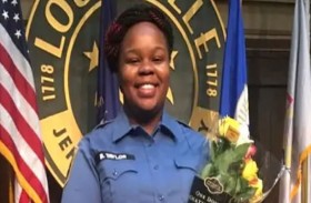 قتل الشرطة لمسعفة سوداء يشعل غضباً