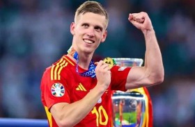 برشلونة يفرش الورود لداني أولمو