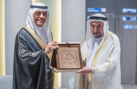 حاكم الشارقة يتسلم شهادة تسجيل موقع قلب وحصن الشارقة على لائحة الإيسيسكو للتراث في العالم الإسلامي 