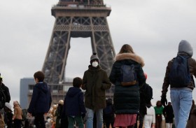  فرنسا تتخلى عن إلزامية الكمامة وشهادة التلقيح 