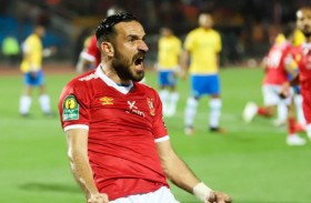 نجم الأهلي المصري على رادار الهلال السعودي