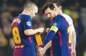 إنييستا:  لا يمكن تخيل ميسي بقميص غير برشلونة 
