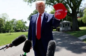 ترامب مازحاً: أريد أن أكون البابا القادم 