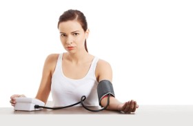 7 تغييرات غذائية سهلة تساعد على خفض ضغط الدم طبيعياً