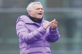 مورينيو يرغب بالتعاقد مع نجم برشلونة