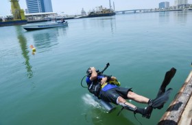 قسم البحث والإنقاذ بشرطة رأس الخيمة يخرج منتسبي دورة «السلامة العامة وإمداد الغواصين»