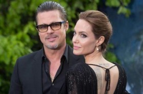 براد بيت يُرصد خارجاً من منزل أنجلينا جولي