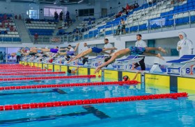 250 لاعبا ولاعبة في انطلاق بطولة كأس الإمارات للسباحة بأبوظبي