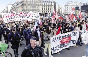 ماكرون: «البلد يمضي قدماً» رغم الاحتجاجات 