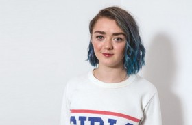 نجمة «صراع العروش» تنهار  بسبب ماضيها