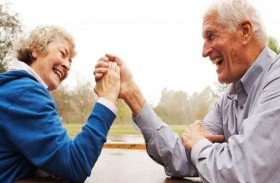 الرجال أسرع شيخوخة من النساء لكن الفارق يقل