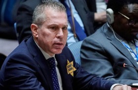 احتجاجاً على عدم إدانة حماس.. نجمة صفراء على صدر سفير إسرائيل بالأمم المتحدة