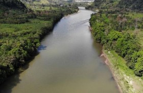 تقتل زوجها وترمي جثته في النهر