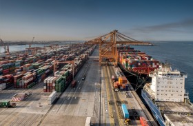 «موانئ» السعودية و«موانئ دبي العالمية« تطلقان أول خط ملاحي  مباشر يربط بين «جبل علي» و «السخنة» عبر ميناء جدة الإسلامي