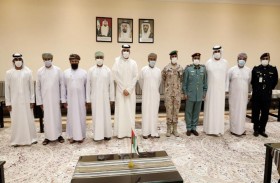 منافذ الشارقة تبحث مع وفد من سلطنة عمان تسهيل تنقل مواطني وزوار البلدين