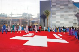 عرض أزياء أنيق مستوحى من الحياة البحرية الفريدة لجزر المالديف