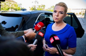 محاكمة وزيرة دنماركية سابقة أمرت بتفريق أزواج من المهاجرين