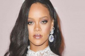 ريهانا تعاود نشاطها الموسيقي 