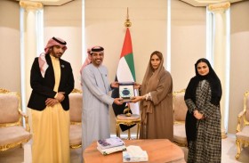 سفيرة الإمارات لدى القاهرة تلتقي وفداً من تريندز.. وتثمّن جهوده في نشر ثقافة السلام والتعايش