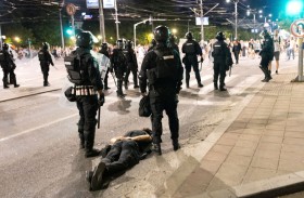 احتجاجات صربيا..الشرطة تشدد القمع مع تزايد الغضب الشعبي