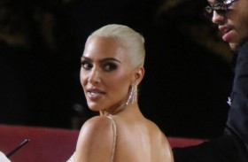 خبراء يحذرون من اتباع حمية كيم كاردشيان الغذائية للتخسيس