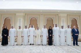 حاكم الشارقة يستقبل محافظ وأعضاء مجلس إدارة مصرف الإمارات المركزي