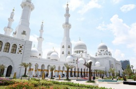 جامع الشيخ زايد الكبير في مدينة سولو .. أيقونة فريدة تعكس قوة الراوبط القوية بين الإمارات وإندونيسيا