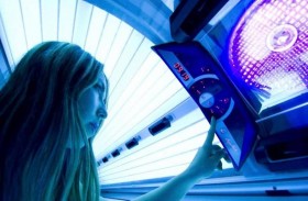 مفاجأة في صالون تجميل.. جثة بجهاز التسمير الاصطناعي