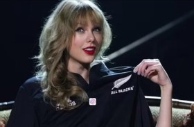 تايلور سويفت تغضب معجبيها لهذا السبب