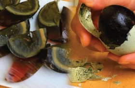 ما سر البيضة الصينية ذات المظهر المرعب؟