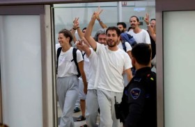 إسبان من أسطول الصمود يتحدثون عن «إساءة» معاملتهم في إسرائيل 