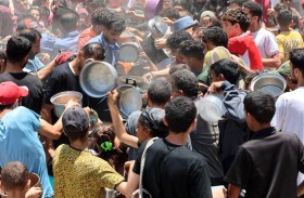 «غير إنساني وخطير».. تحذيرات من نظام المساعدات المفروض في غزة