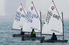 «دبي جونيور ريغاتا» للقوارب الشراعية الحديثة الأحد