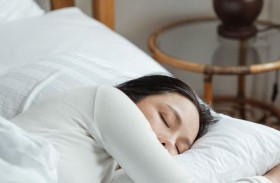 أطعمة تحسن نومك وأخرى تُفسده