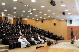شرطة أبوظبي تُنظم ورشة لتعريف طلبة جامعة الإمارات بـ كلنا شرطة