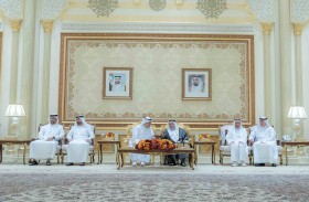 حاكم الشارقة يتقبل التهاني بشهر رمضان المبارك في قصر البديع العامر