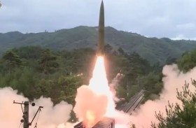 كوريا الشمالية تطلق صاروخا بالستيا