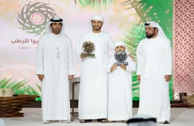 تتويج الفائزين في مسابقات مهرجان ليوا للرطب وفعاليات متنوعة لجناح التواجد البلدي