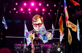 حفلة وداعية مؤثرة لإلتون جون في ستوكهولم