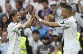 ثنائية مبابي تدنيه من الحذاء الذهبي  في وداعية مودريتش وأنشيلوتي 