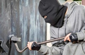 أراد سرقة شقة فسقط من الطابق الـ12