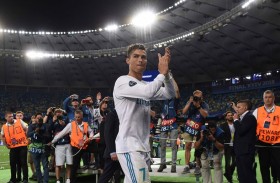 كريستيانو رونالدو أولهم.. أعظم 7 «سرقات» في تاريخ الميركاتو