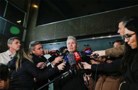 محاكمة الطاقم الطبي في قضية وفاة مارادونا على المحك