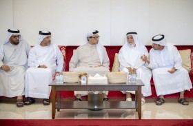 منصور بن زايد يعزي في وفاة حمد بن جابر راشد الهاملي